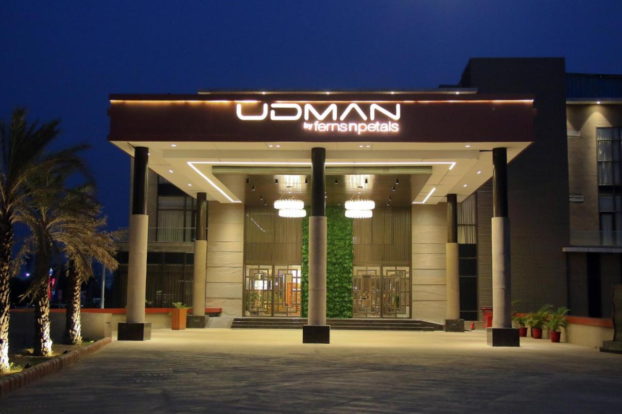 Udman Hotel Greater Noida Exterior photo