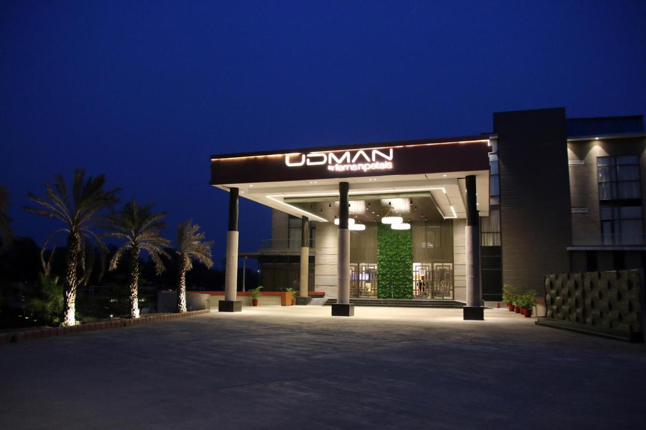 Udman Hotel Greater Noida Exterior photo